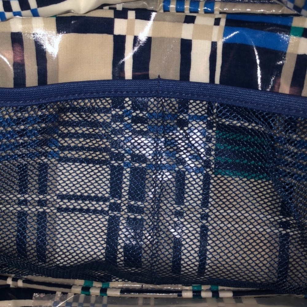 Vera Bradley Large Iconic Brush & Blush Travel Case - Picture 8 of 9